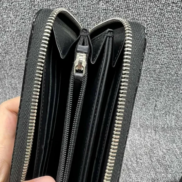 100% Authentic CHANEL Patent Leather Wallet - Picture 7 of 14